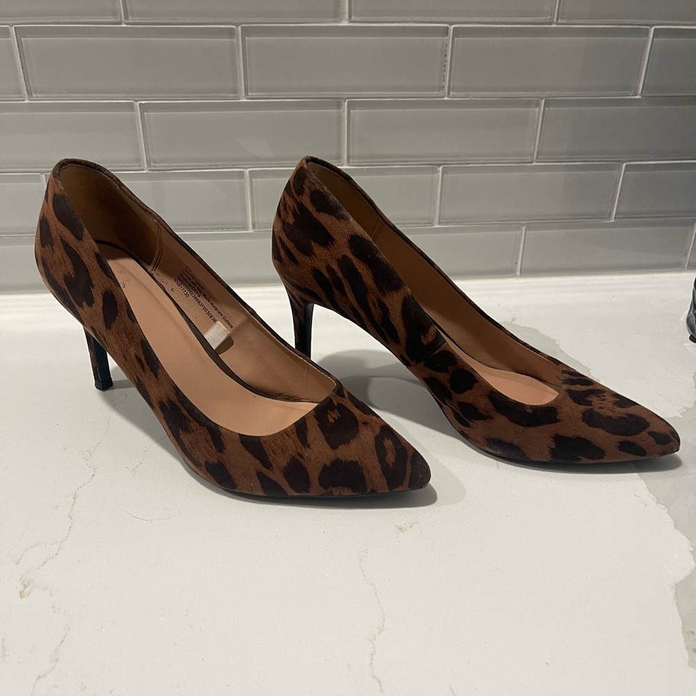 Comfortable & Chic Leopard Print Heels